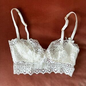 AGENT PROVOCATEUR LACE BRALETTE